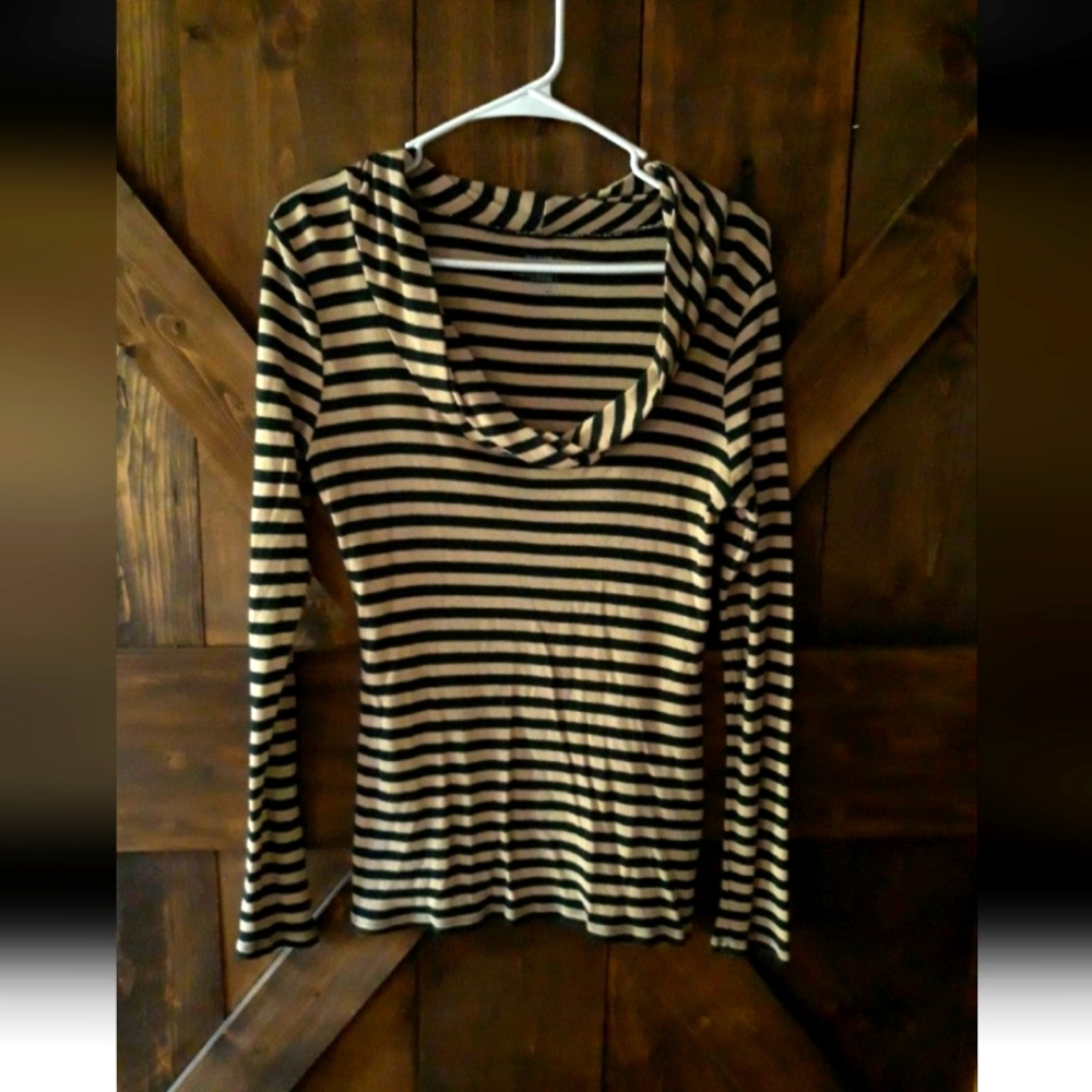 ❤️🩷❤️ Striped tan and black cowl neck top large soft